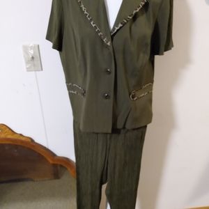 Sexy little sage green 2 piece good for the office or a date with your hubby